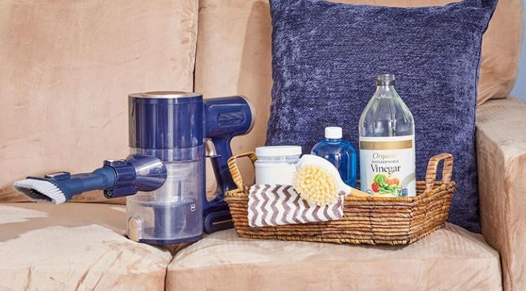 بهترین روش خانگی برای شستشوی مبل چیست؟